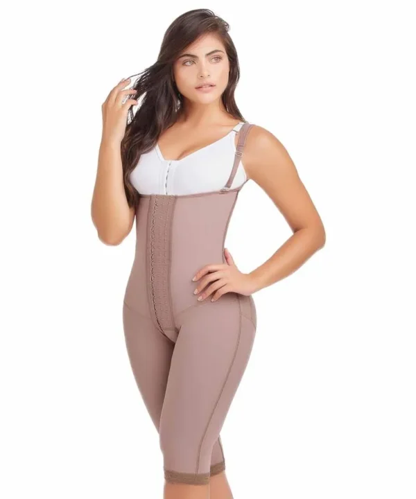 155898-800-auto FAJA DE ALTA COMPRENSIÓN DE BROCHES CON MOLDEO DE PIERNAS Y ESPALDA